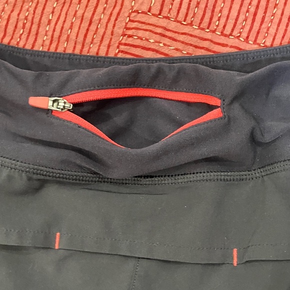 MPG size 11 Women's Athletic lined Shorts with Black and Gray Geometric Pattern - Picture 15 of 15